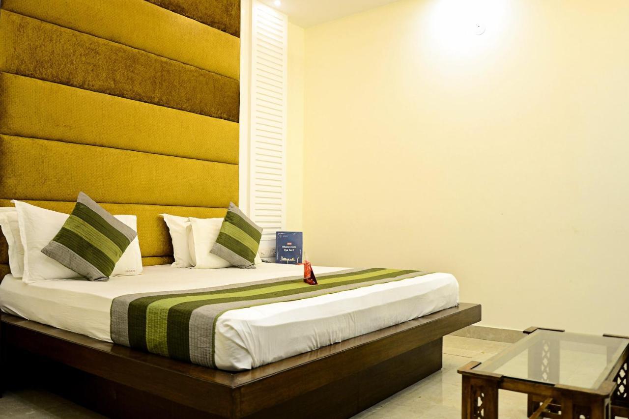 Centra Inn Нью-Дели Экстерьер фото