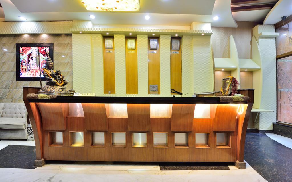 Centra Inn Нью-Дели Экстерьер фото
