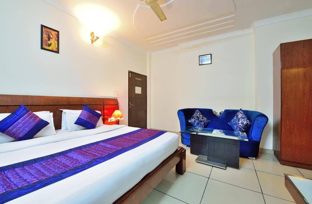 Centra Inn Нью-Дели Экстерьер фото