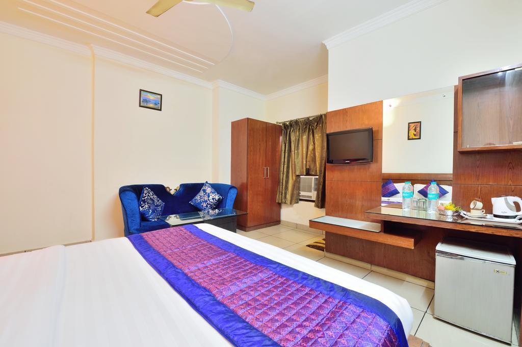 Centra Inn Нью-Дели Экстерьер фото